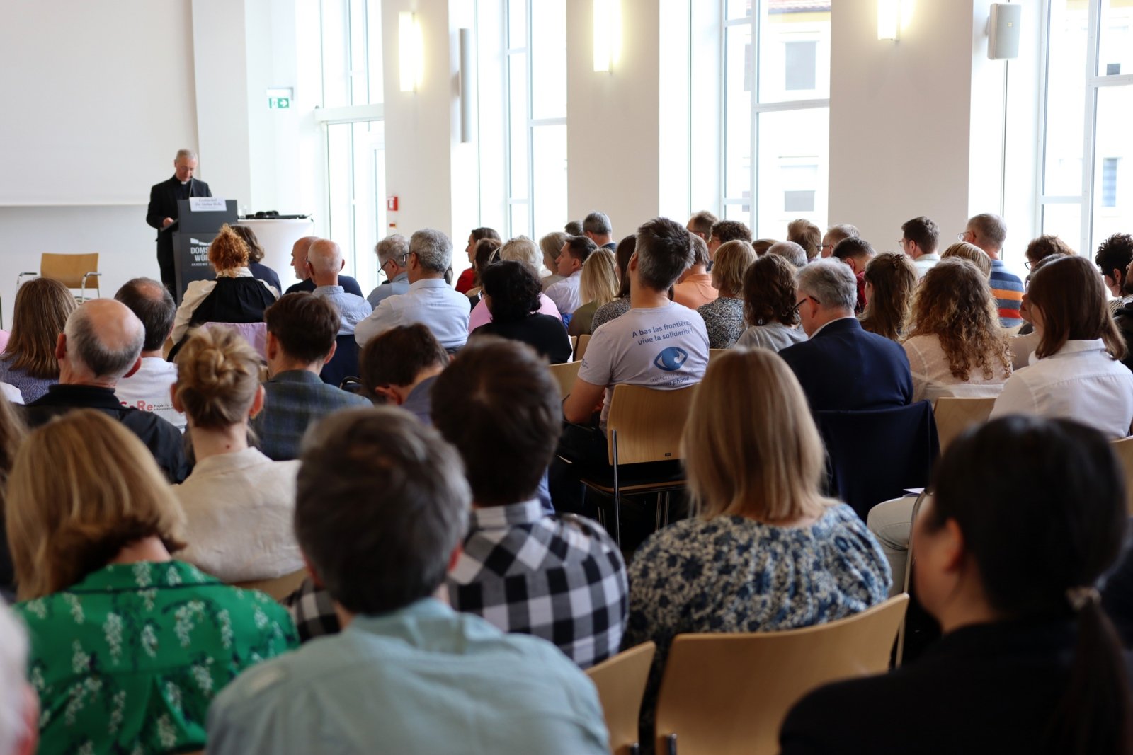 Rund 150 Fachleute tauschten sich zur kirchlichen Flüchtlingsarbeit aus (c) Deutsche Bischofskonferenz