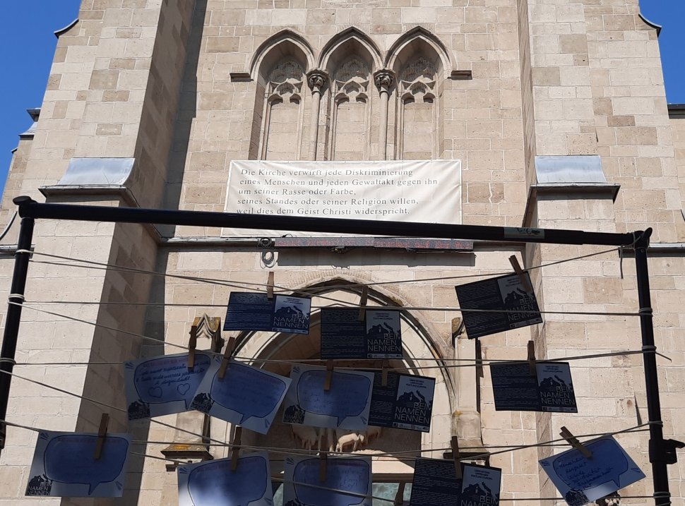 Herz-Jesu-Kirche Euskirchen - Weltflüchtlingstag, Gedenken an die Toten auf der Flucht (c) Caroline Di Totto